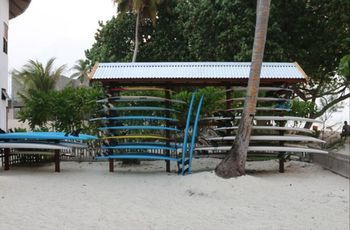 Готель Cokes Surf Camp Тулусдгу Екстер'єр фото